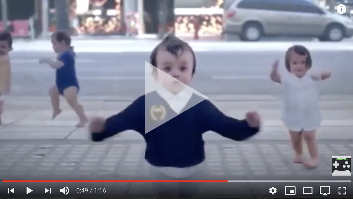 Deze afbeelding hoort bij FrankWatching Blog: Dit moet weten om jouw videos viraal te laten gaan van Stephan Makatita. Dit is een voorbeeld van een emotionele video van Evian.