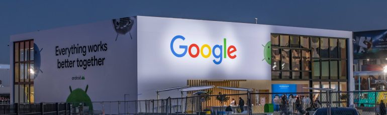 Gebouw met het Google-logo erop.