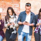 CRM-strategie futureproof maken voor Gen Z bron: View Apart / Shutterstock