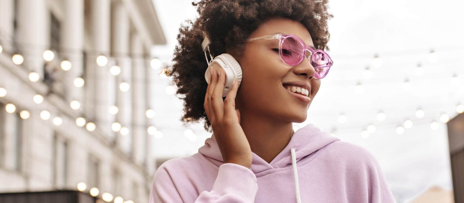Zomerse luister-inspiratie: podcasts over AI, productiviteit, SEO & meer